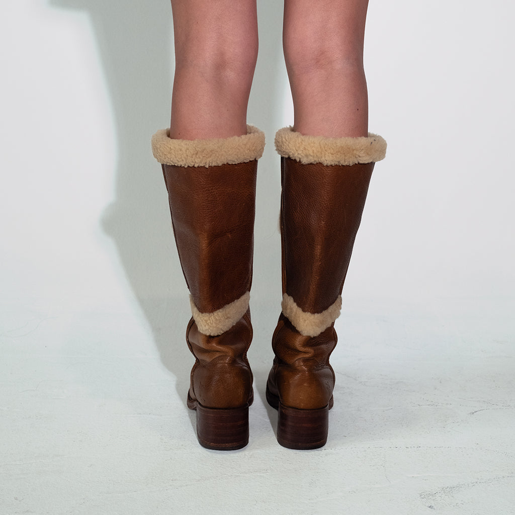 FRYE BOOTS (Brown)