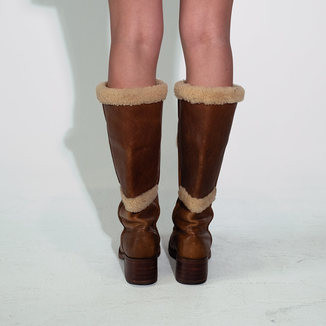 FRYE BOOTS (Brown)